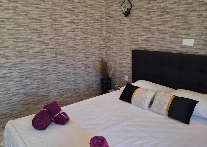 Efremias Place Appartement